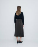 Long pleated skirt in khaki